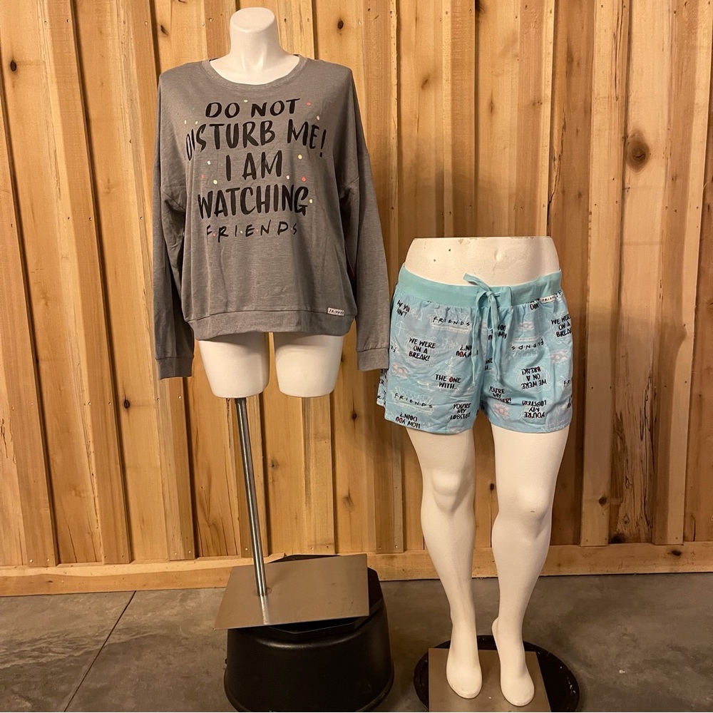 Friends The Television Series Plus Size PJ Set NWT Size (18-20W)